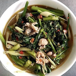 แกงอ่อมไก่