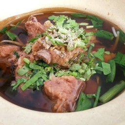 หม้อไฟน้ำตกซี่โครงหมู