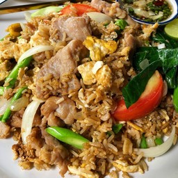 ข้าวผัดไก่
