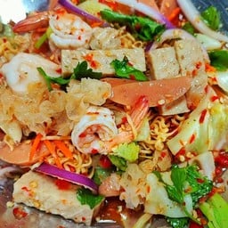 ลูกชิ้นทอด แซ่บดี