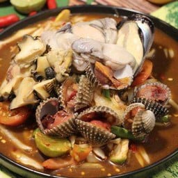 ส้มตำหอยสี่สหาย