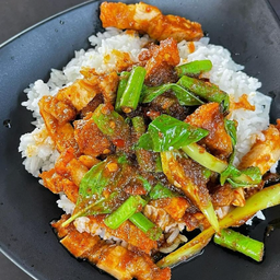 ข้าวผัดพริกแกง