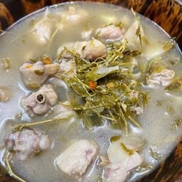 ต้มไก่บ้านใบมะขามอ่อน