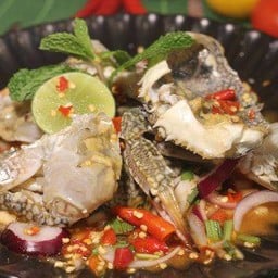 ยำปูม้าสด
