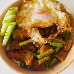 ข้าว ผัดพริกแกง