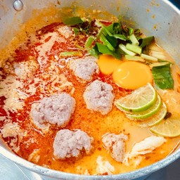 ม่าม่าต้มยำหมูสับไข่เอ๊กๆ