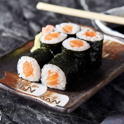 SALMON MAKI