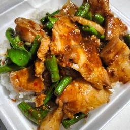 ผัดพริกแกง