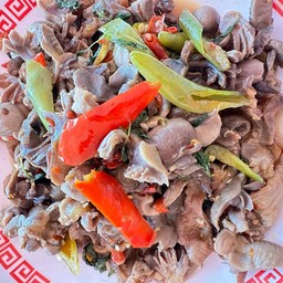 ผัดกระสือสาว (กระเพราเครื่องในไก่)