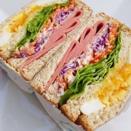 Aom'am Bakery&Sandwich