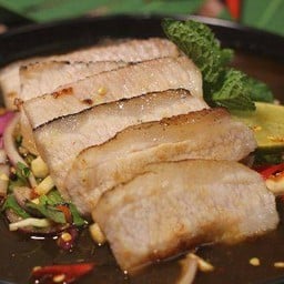 ยำคอหมู