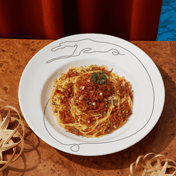 สปาเกตตีผัดคอร์นบีฟและพริกซอย