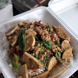 กะเพราหมูยอ+หมูสับ