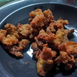 หมูทอดกระเทียม หมูทอดเจียงฮาย