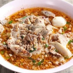 ก๋วยจั๊บน้ำข้น ข้าวขาหมู สูตรอาม่า