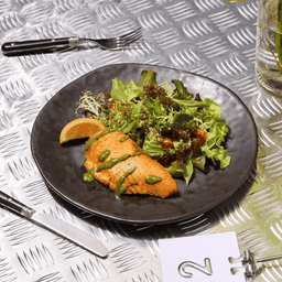 สเต๊กปลาแซลมอนย่าง