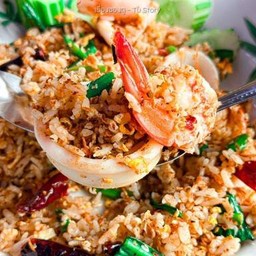 ข้าวผัดต้มยำทะเล