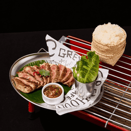 ข้าวเหนียวเนื้อย่าง