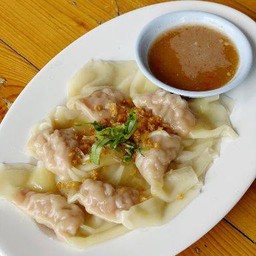 Deli เกี๊ยวหมูลวกจิ้ม