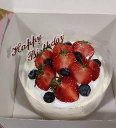 ชีสเค้กสตอเบอร์รี่สด  1/2 P