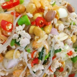 ยำวุ้นเส้นโบราณพริกซอย  เจ๊เล็ก สาขาใหญ่(ฟ้าคราม)