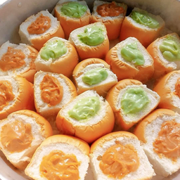 ปังแพกลมนึ่งใส้สังขยาชาไทย 2 ลูก 50฿ ใส้ทะลักนึ่งใหม่ทุกออเดอร์