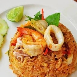 ข้าวผัดต้มยำทะเล