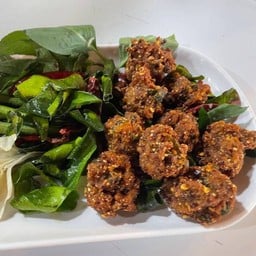 ลาบเป็ดทอด