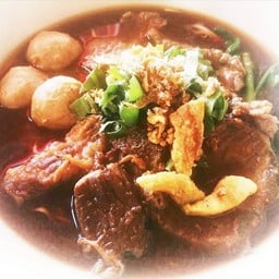 ก๋วยเตี๋ยวห้วยพลูหนองกบ