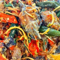 ร้านแกงลำจวน ข้าวแกง10บาท