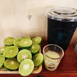 ชาเขียวน้ำผึ้งมะนาว