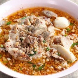 โชติกาก๋วยเตี๋ยวหมูน้ำตก