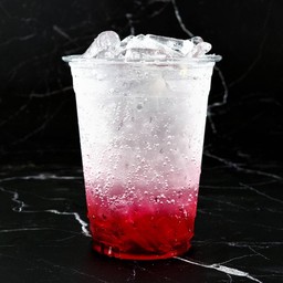 แดงโซดาเย็นๆ หอมซ่าส์