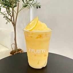 ส้ม โยเกิร์ต สมูทตี้