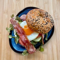 แฮมเบอร์เกอร์แฮมไก่ไข่ดาวฮาลาล