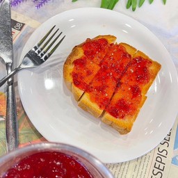 ปังปิ้งกะโหลกแยมสตอเบอรี่ 2 แผ่น 39฿