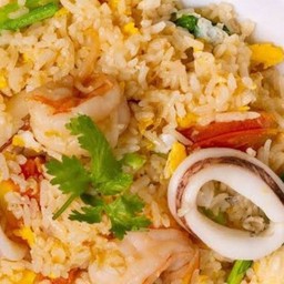 ข้าวผัดทะเล