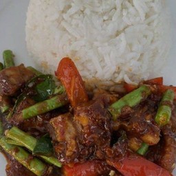 หมูผัดพริกแกง