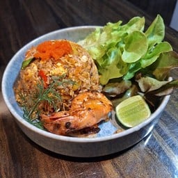 ข้าวผัดต้มยำกุ้ง (ผัดแห้งๆถึงเครื่องสมุนไพร)
