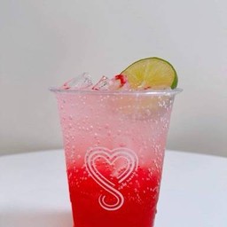 น้ำแดงโซดา