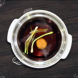 ซุปสุกี้น้ำดำ (Sukiyaki)