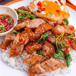 ผัดกะเพราบ้านใหม่
