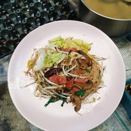ผัดหมี่ซั่วฮ่องกงใส่แฮม
