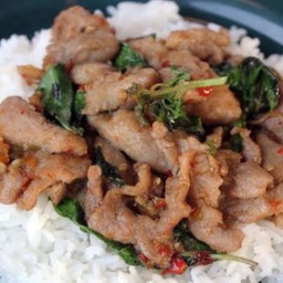 กระเพราหมูชิ้น