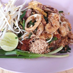 เส้นเล็กผัดไททะเล