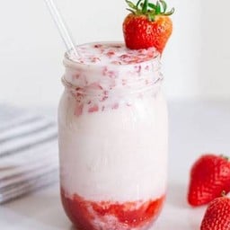 นมสดสตรอว์เบอร์รี