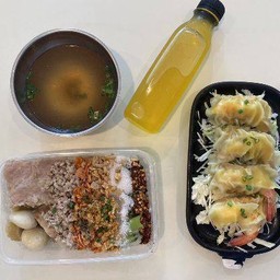 ต้มยำแห้ง+เกี๊ยวกุ้ง+น้ำสมุนไพร