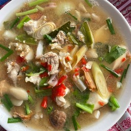 ต้มยำรวมมิตรน้ำใส