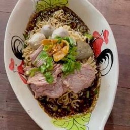 มาม่าต้มยำน้ำตก