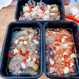 อร่อยดีทะเลดอง สาขาหน้าโลตัสโกเฟสหน้าโรงเรียนแก่นนคร ในเมือง